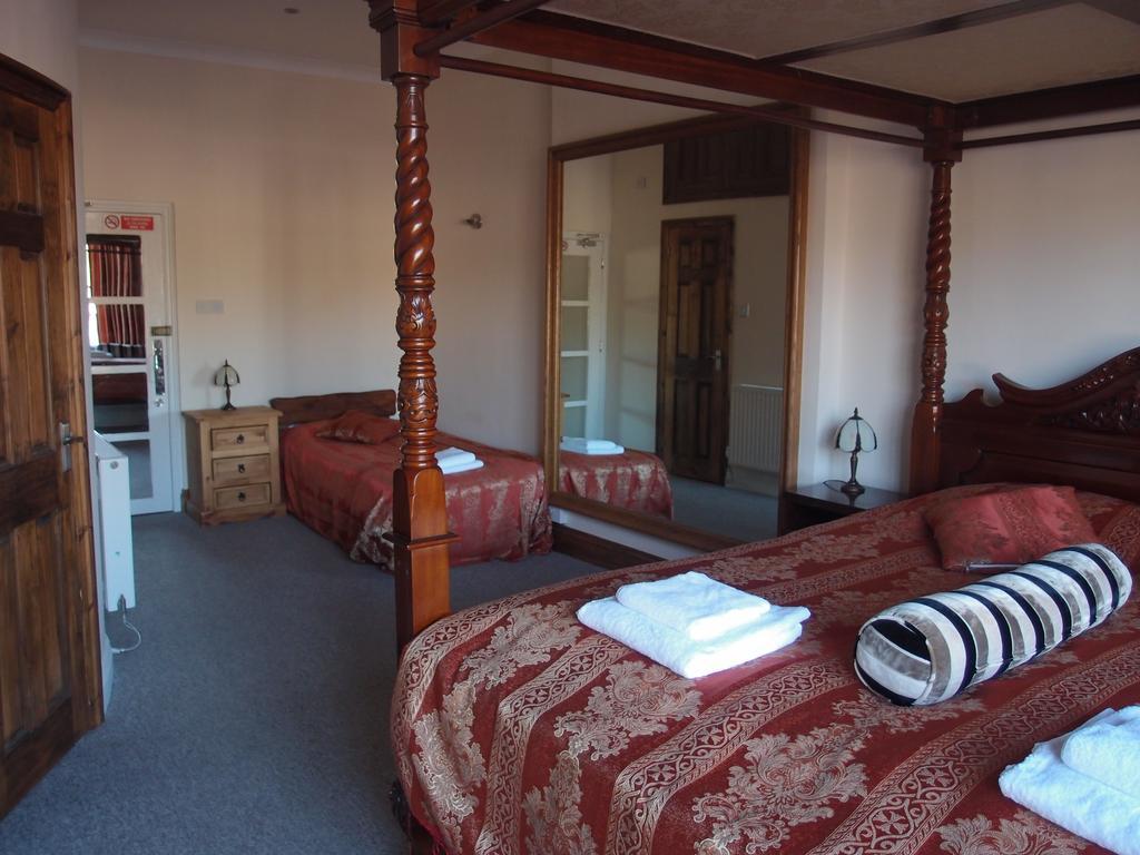 Royal Britannia Hotel 3*