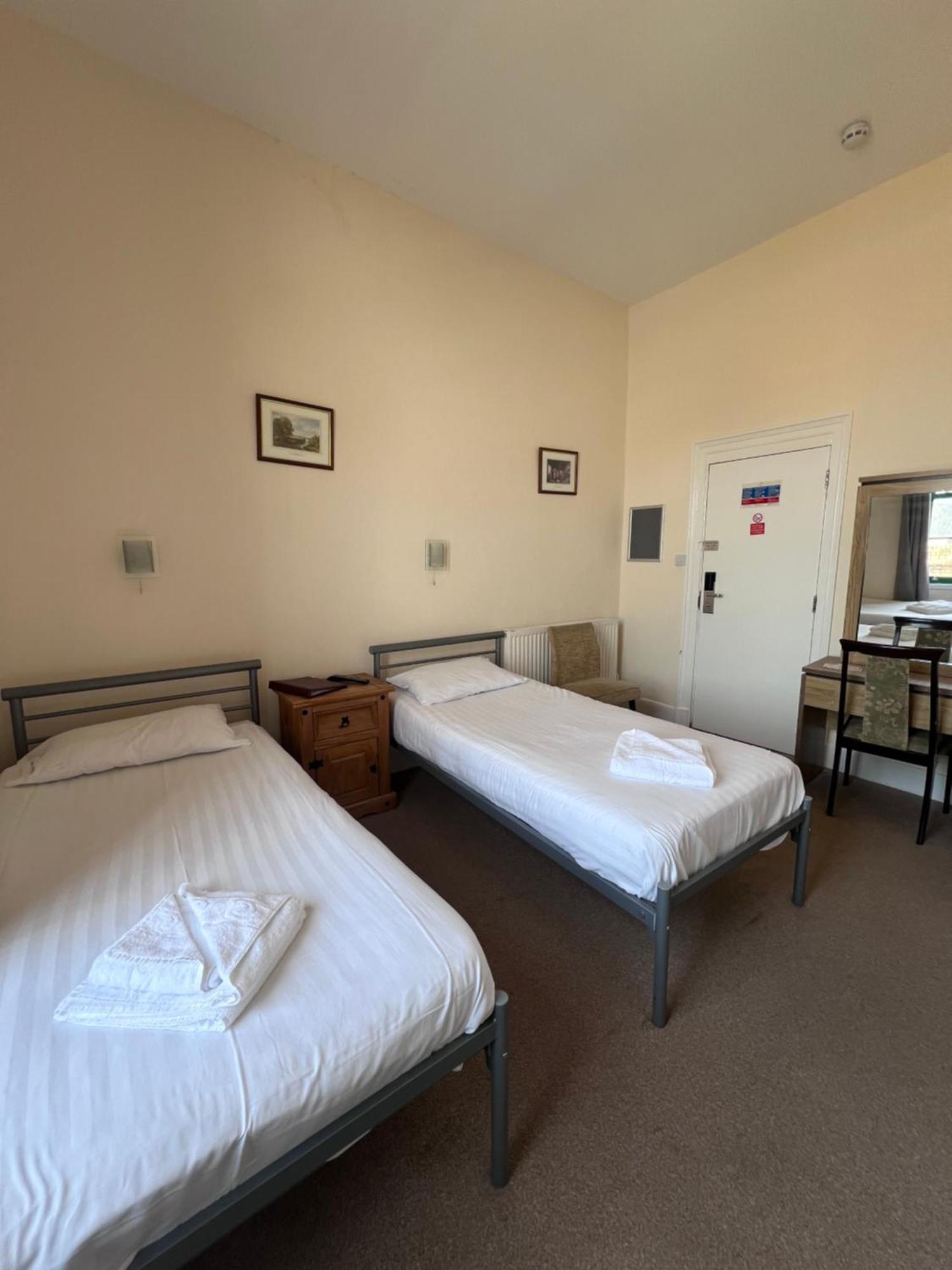 Royal Britannia Hotel 3*