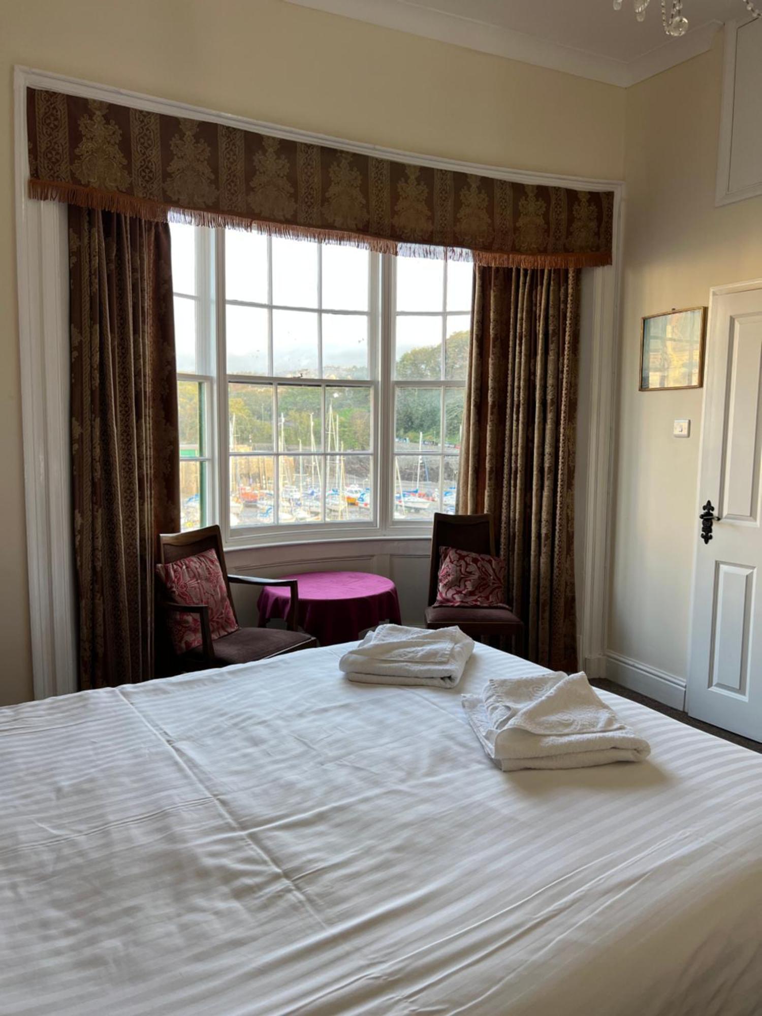 Royal Britannia Hotel 3*