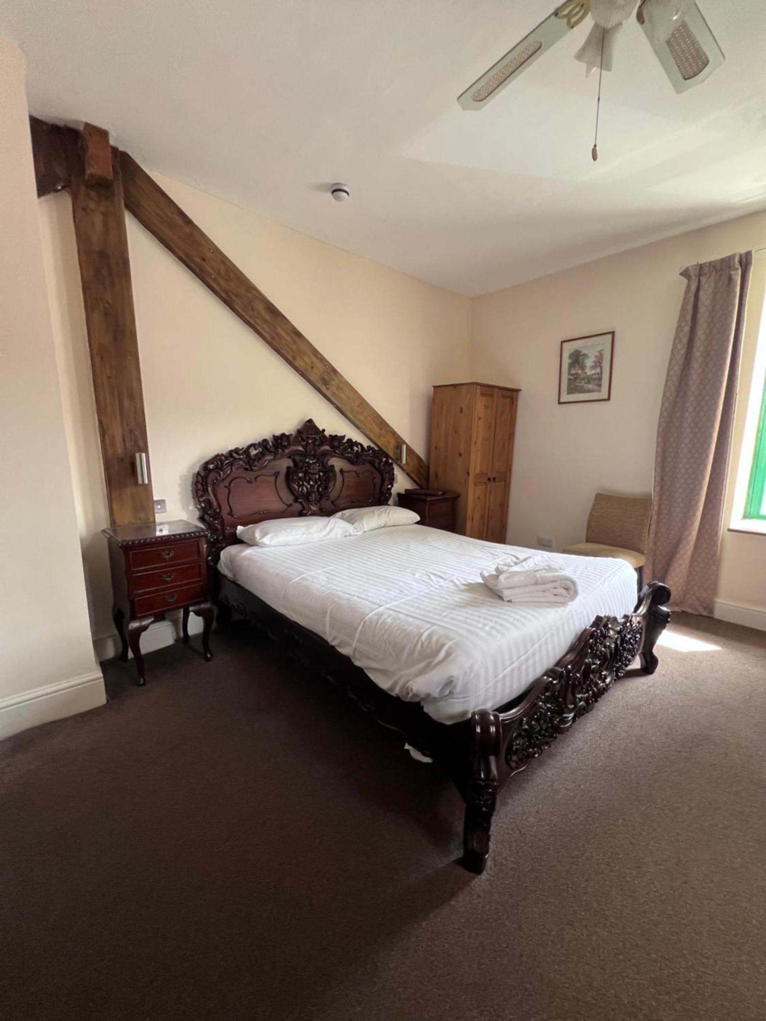Royal Britannia Hotel 3*